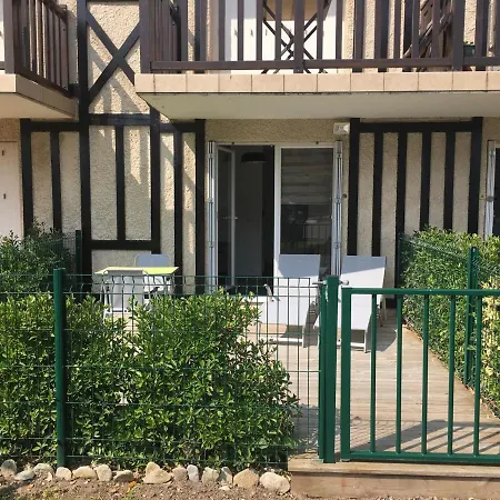 Front De Avec Terrasse Et Acces Direct A Merville-franceville - Fr-1-487-329 Apartment Merville-Franceville-Plage