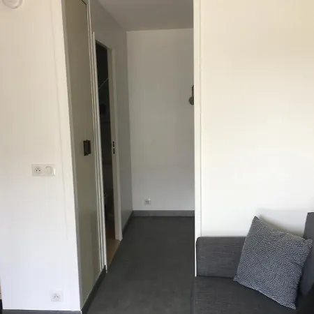 Apartman Front De Avec Terrasse Et Acces Direct A Merville-franceville - Fr-1-487-329 Merville-Franceville-Plage