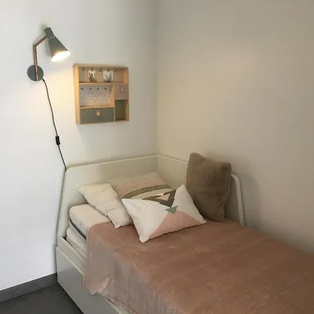 アパート Front De Avec Terrasse Et Acces Direct A Merville-franceville - Fr-1-487-329