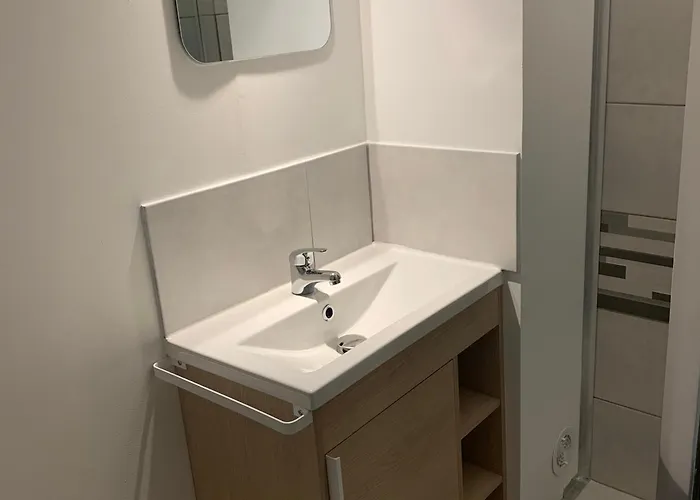 Front De Avec Terrasse Et Accès Direct à Merville-franceville - Fr-1-487-329 *